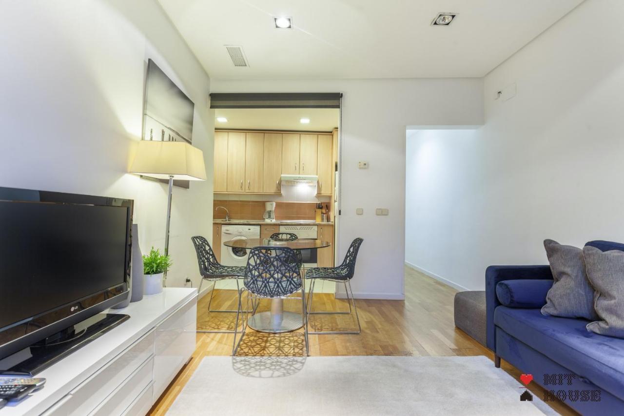 Mit House Puerta Del Sol III En Madrid Apartman Kültér fotó